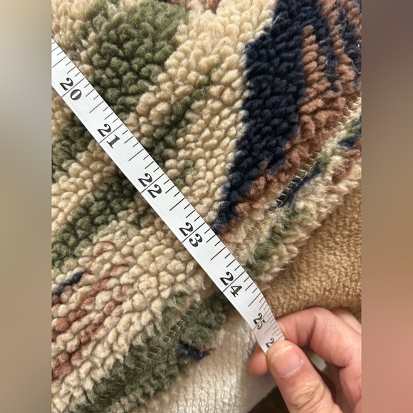 BDG Urban Outfitters Scotty Printed Fleece Mock Neck Half-Zip - Picture 11 of 15